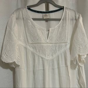 Knox Rose, beautiful white soft blouse, beautiful trim.